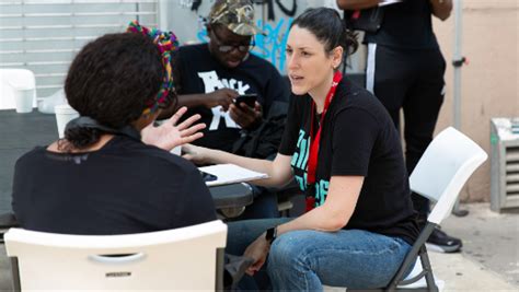 Healthcare Access Chicago For Unhoused Women