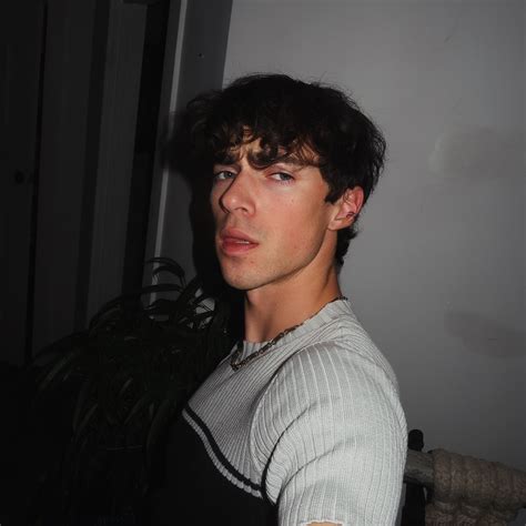 Nick Floyd Secrets: Unveiling the Genius Behind Pink Floyd's Legacy