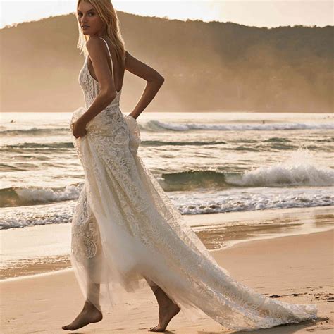 Best Wedding Dresses on the Beach