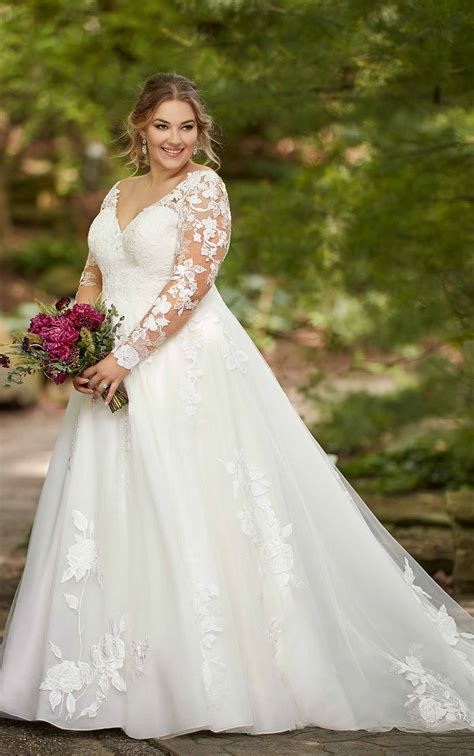 Best Wedding Dresses for Large Ladies