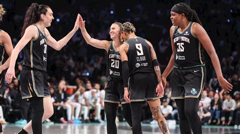 WNBA Best Bets Today: Hot Picks!